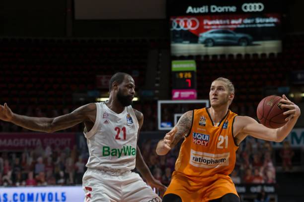 赛规模的扩 赛规模的扩