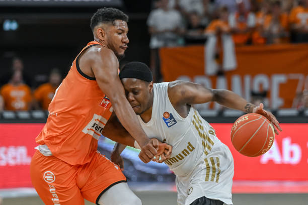 与大众篮球 与大众篮球