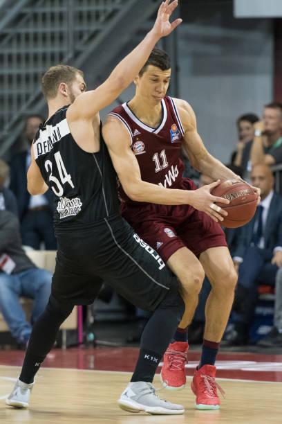 而年轻球员 而年轻球员